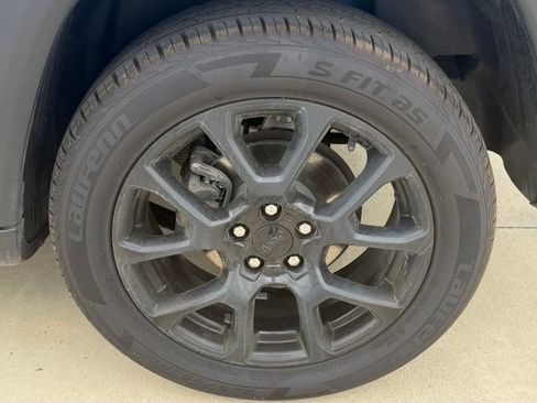 Certified 2023 Jeep Compass Latitude AWD/4WD image 10