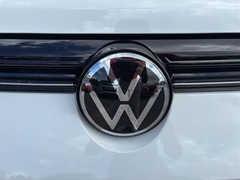 New 2026 Volkswagen Taos S FWD image 11
