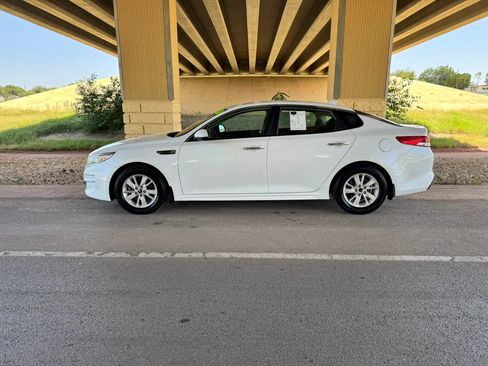 Used 2017 Kia Optima LX FWD image 6