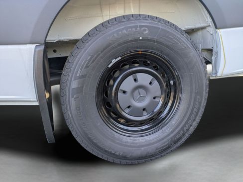 New 2026 Mercedes-Benz Sprinter 2500 image 9