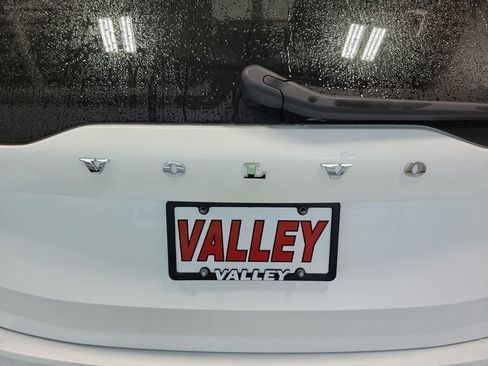 Used 2024 Volvo XC90 B6 Plus image 20