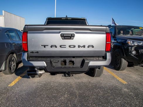 Certified 2025 Toyota Tacoma SR5 image 8