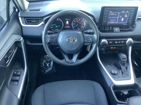 Used 2020 Toyota RAV4 LE w/ All Weather Liner Package AWD/4WD image 10