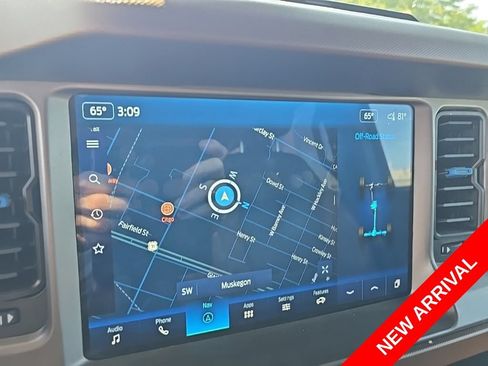 Used 2022 Ford Bronco Outer Banks AWD/4WD image 9