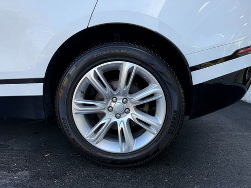 Used 2018 Land Rover Range Rover Velar R-Dynamic SE image 45