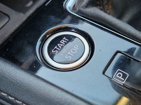 Used 2023 Nissan Kicks SV image 29