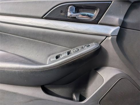 Used 2016 Nissan Maxima 3.5 SV image 26