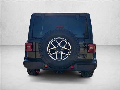 Used 2024 Jeep Wrangler Unlimited Rubicon w/ Technology Group image 6