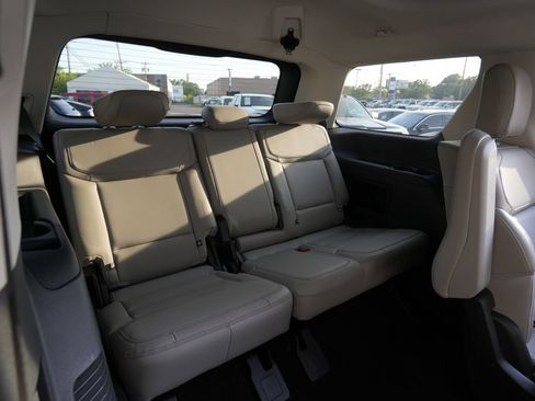 Used 2025 Ford Expedition Active RWD image 33