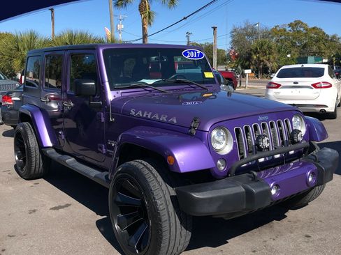 Used 2017 Jeep Wrangler Unlimited Sahara AWD/4WD image 1