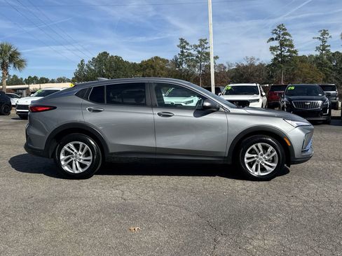 Used 2024 Buick Envista Preferred w/ Convenience I Package image 11