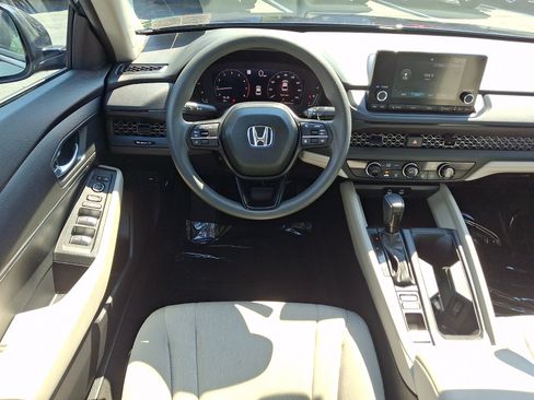 Used 2025 Honda Accord LX image 12