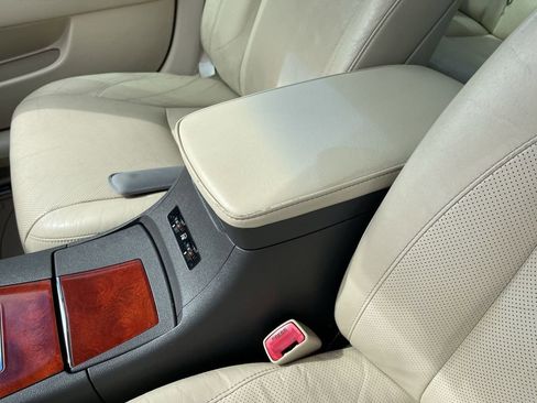 Used 2011 Lexus ES 350 FWD image 21