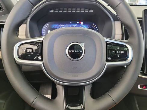 New 2026 Volvo XC90 B6 Plus w/ Protection Package Premier image 18