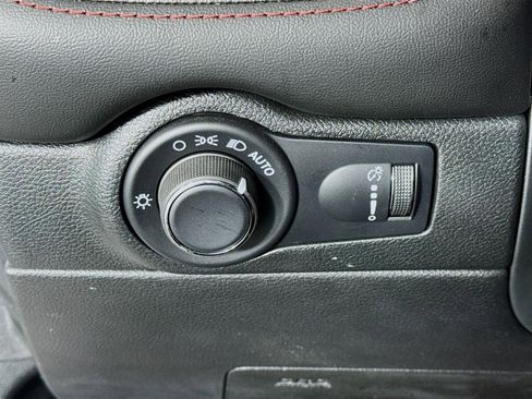 Used 2025 Dodge Durango GT image 11