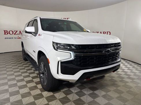 Used 2022 Chevrolet Tahoe Z71 w/ Luxury Package AWD/4WD image 1