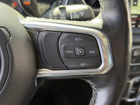 Used 2023 Jeep Wrangler Unlimited Sahara w/ Cold Weather Group AWD/4WD image 10