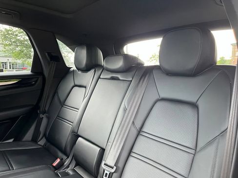 Used 2020 Porsche Cayenne AWD/4WD image 23