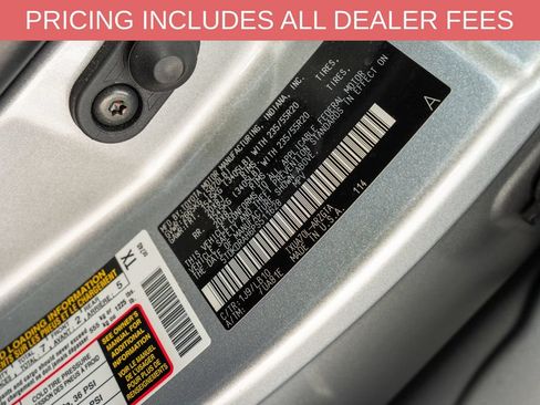 Used 2023 Toyota Highlander Limited FWD image 23