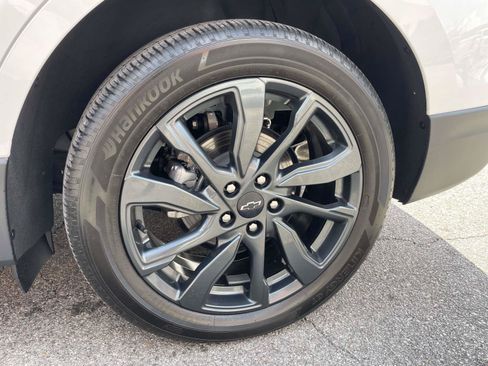 Used 2023 Chevrolet Equinox RS AWD/4WD image 28