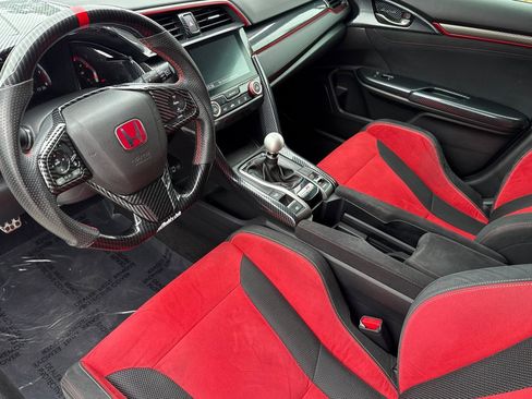 Used 2018 Honda Civic Type R image 4