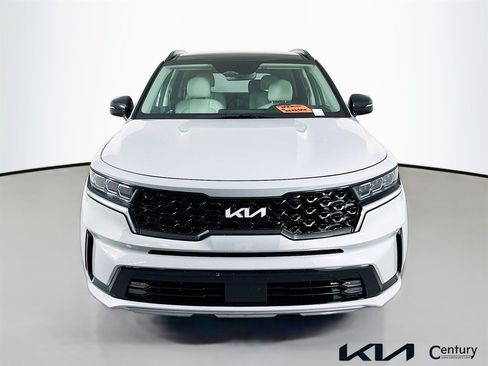 Certified 2023 Kia Sorento SX FWD image 2