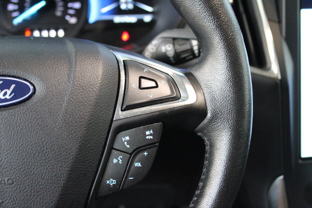 Used 2022 Ford Edge Titanium w/ Equipment Group 301A AWD/4WD image 17