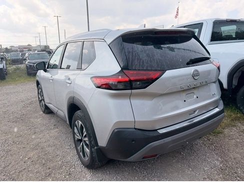 Used 2023 Nissan Rogue SV w/ SV Premium B Package FWD image 10