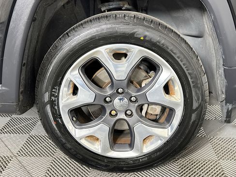 Used 2018 Jeep Compass Limited image 31