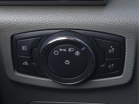 Used 2016 Ford F150 XLT w/ Equipment Group 302A Luxury image 16