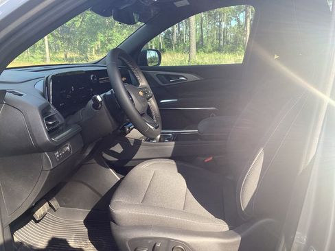 New 2026 Chevrolet Traverse LT w/ Driver Confidence Package FWD image 12