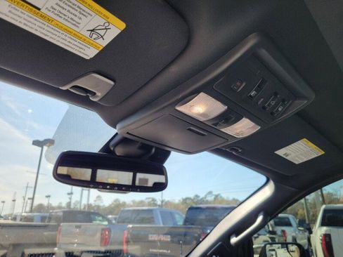 Used 2021 Nissan Titan PRO-4X w/ Pro-4x Convenience Package image 25