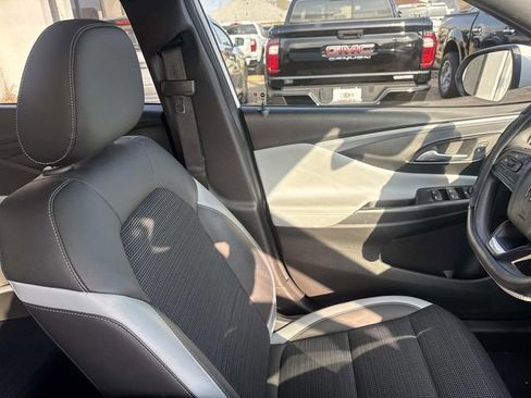 Used 2024 Buick Envista Preferred image 13