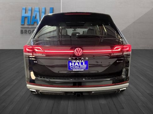 New 2026 Volkswagen Atlas Peak Edition AWD/4WD image 4