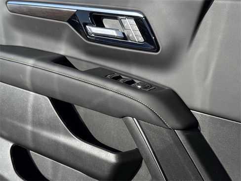 New 2026 Chevrolet Suburban Premier w/ Sun And Tow Package image 24