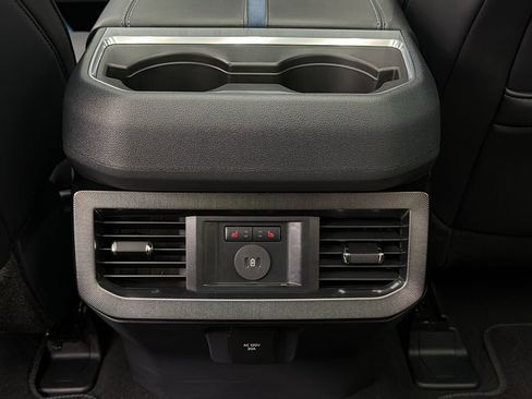 Used 2026 Ford F450 Platinum w/ FX4 Off-Road Package image 40