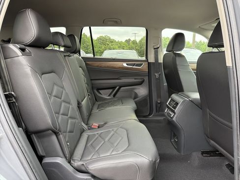 New 2026 Volkswagen Atlas SE FWD image 18