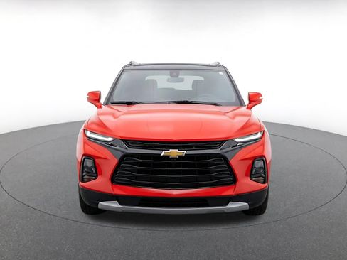 Used 2026 Chevrolet Blazer LT FWD image 2