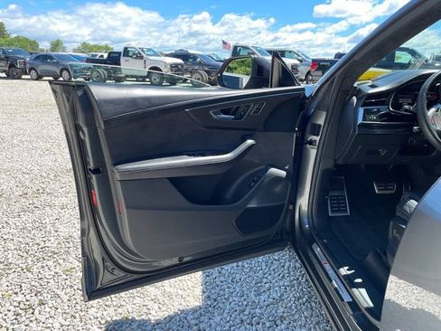 Used 2021 Audi RS Q8 AWD/4WD image 24