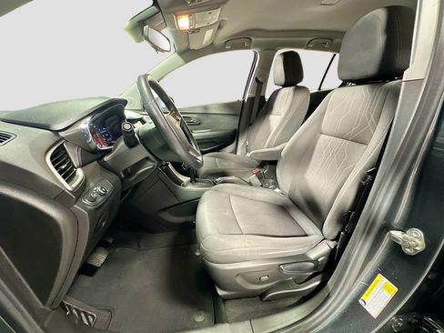 Used 2019 Chevrolet Trax LT FWD image 21