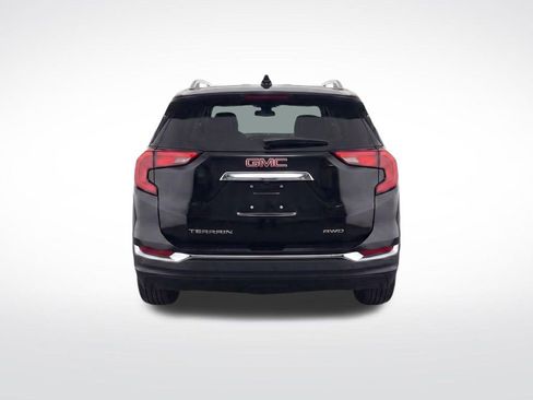 Used 2022 GMC Terrain SLT w/ Infotainment Package II AWD/4WD image 7