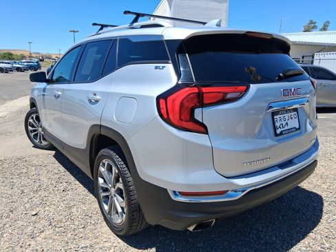 Used 2018 GMC Terrain SLT AWD/4WD image 3