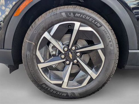 New 2026 Chevrolet Equinox EV LT image 9