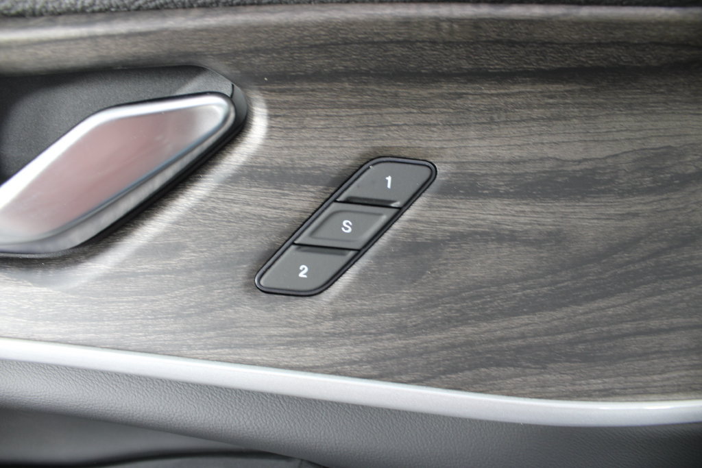 New 2027 Jeep Grand Cherokee Limited AWD/4WD image 15