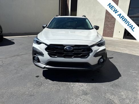 Used 2024 Subaru Crosstrek 2.5i Limited w/ Crosstrek Mirror Package AWD/4WD image 2
