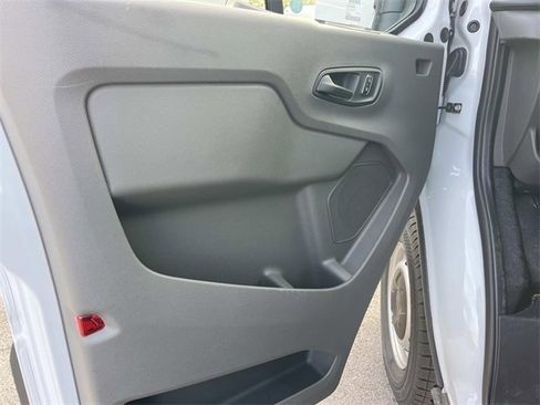 New 2025 Ford Transit 250 148 Medium Roof image 25