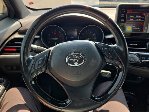 Used 2019 Toyota C-HR Limited FWD image 17