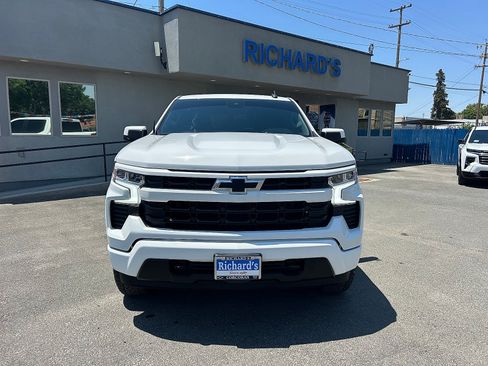 Used 2023 Chevrolet Silverado 1500 LT w/ Z71 Off-Road Package AWD/4WD image 8