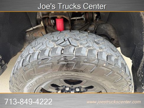 Used 2018 Chevrolet Silverado 2500 LT w/ Midnight Edition AWD/4WD image 44