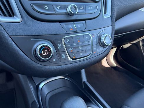Used 2022 Chevrolet Malibu LT image 22